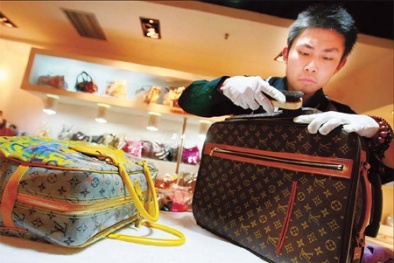 Mua hàng hiệu: Lớ ngớ vớ hàng rởm